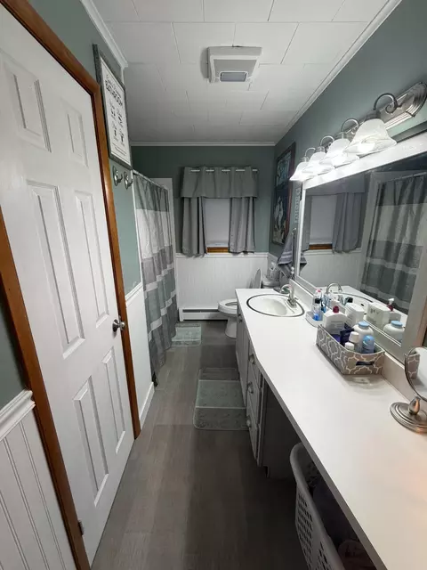 Bath - 44 New York St, Millinocket, ME 04462 photo 1 of 1