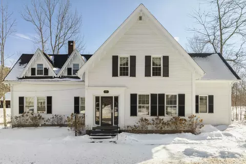 49 Mills Rd, Newcastle, ME 04553
