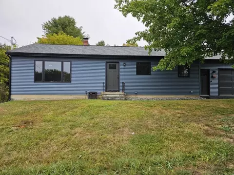21 Marian Dr, Auburn, ME 04210