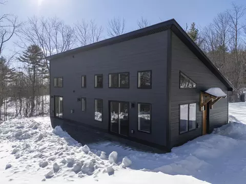 295 Mount Mica Rd, Paris, ME 04281