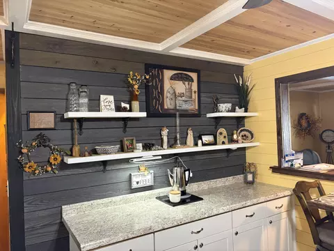 Kitchen - 18 Winter St, Millinocket, ME 04462 photo 5 of 5