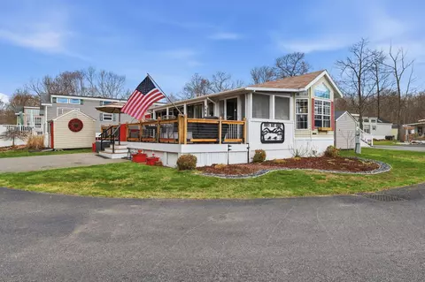1 Seacoast Ln #126, Old Orchard Beach, ME 04064