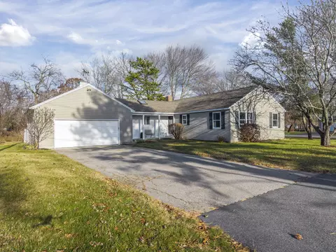 48 Howard Ave, Wells, ME 04090