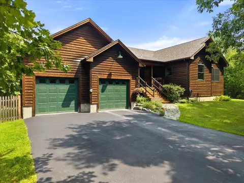 49 Valley Dale Dr, Skowhegan, ME 04976