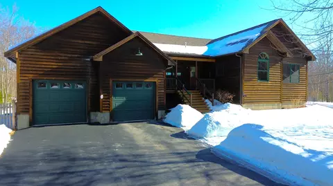 49 Valley Dale Dr, Skowhegan, ME 04976