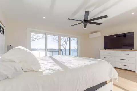 Bedroom - 70 Maquoit Dr, Freeport, ME 04032 photo 2 of 4