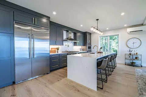 Kitchen - 70 Maquoit Dr, Freeport, ME 04032 photo 1 of 5