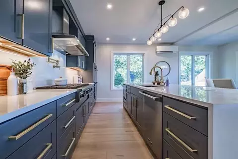 Kitchen - 70 Maquoit Dr, Freeport, ME 04032 photo 1 of 4