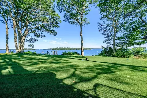 Exterior - 70 Maquoit Dr, Freeport, ME 04032 photo 2 of 2