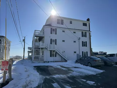 5 Kinney Ave #304, Old Orchard Beach, ME 04064