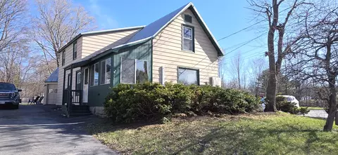 66 W Front St, Skowhegan, ME 04976