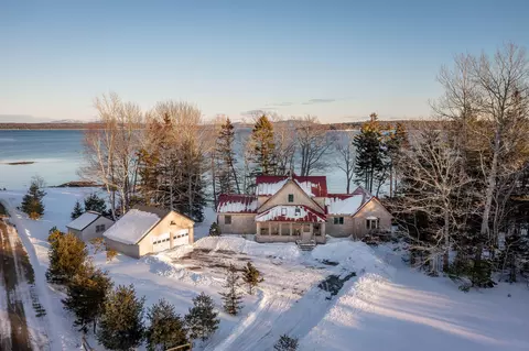 191 Woods Point Rd, Blue Hill, ME 04614