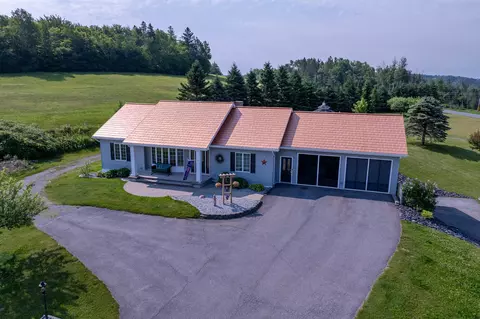 222 Gagnon Rd, Madawaska, ME 04756