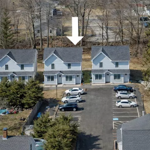 224 North St #105, Saco, ME 04072