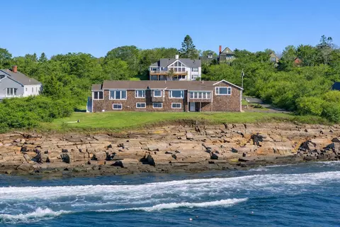10 Sunny Bank Rd, Cape Elizabeth, ME 04107