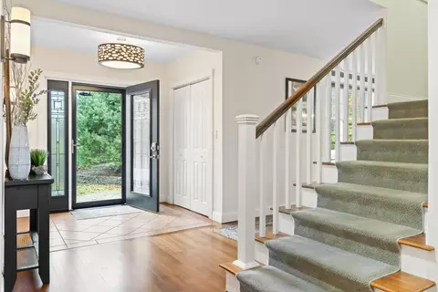Entry Way - 22 Adams Ln, Ogunquit, ME 03907 photo 3 of 10