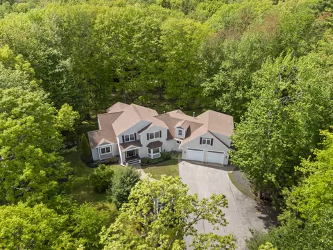 22 Adams Ln, Ogunquit, ME 03907