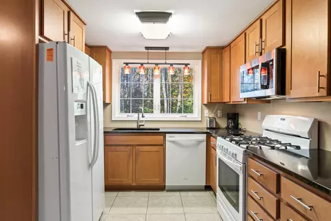 Kitchen - 22 Adams Ln, Ogunquit, ME 03907 photo 6 of 6
