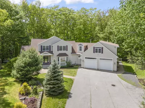 Exterior - 22 Adams Ln, Ogunquit, ME 03907 photo 1 of 7