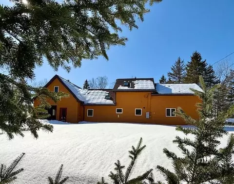 20 Vanasse Rd, Eastport, ME 04631