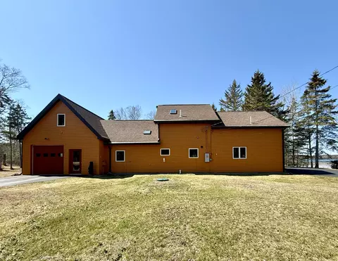 20 Vanasse Rd, Eastport, ME 04631