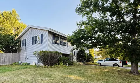 6 Lorraine Ave, Brewer, ME 04412