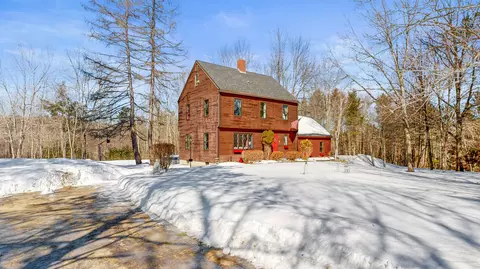 316 Pond Rd, Wayne, ME 04284