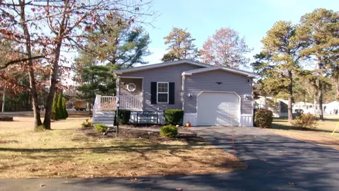 8 Pinecone Dr, Alfred, ME 04002