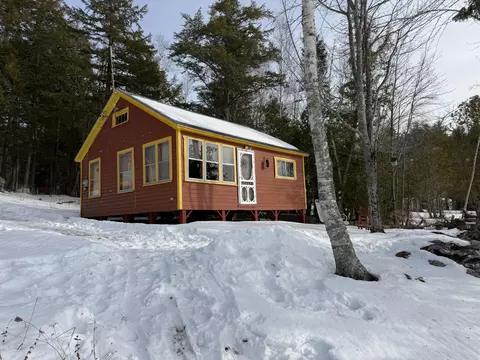 76 Hoover Ln, Lincoln, ME 04457