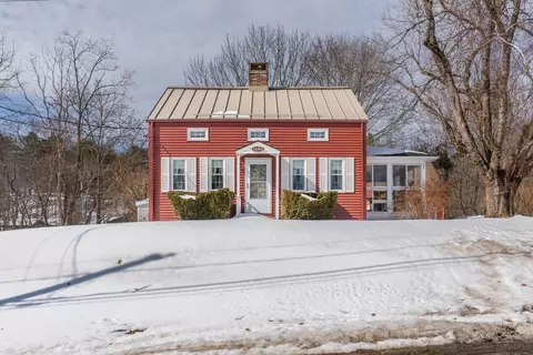 1484 Washington St, Bath, ME 04530