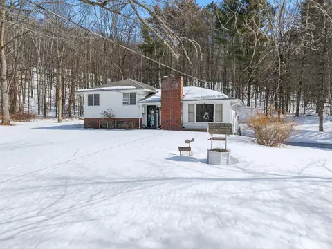 10 Butler Dr, Lewiston, ME 04240