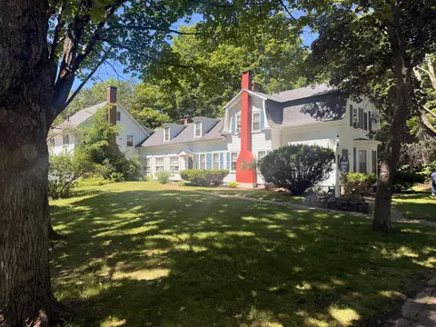 27 Elm St, Fryeburg, ME 04037