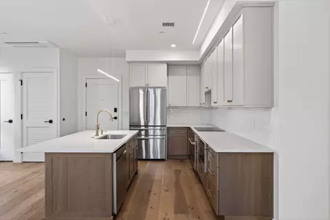 58 Cumberland Ave #1, Portland, ME 04101