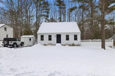 3 Clarkdale Rd, Kennebunk, ME 04043