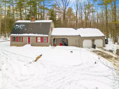 105 Nottingham Rd, Winthrop, ME 04364