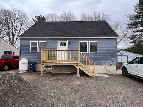 18 Coolidge Ave, Saco, ME 04072