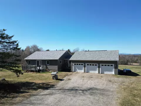 303 Phinney Farm Rd, Lincoln, ME 04457