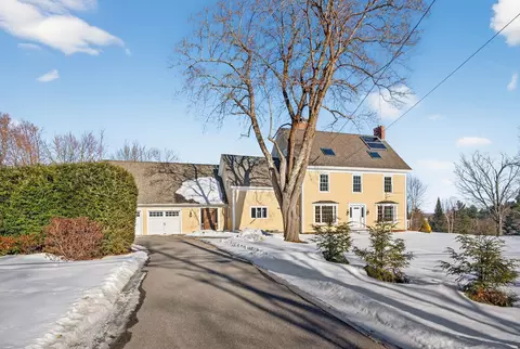525 W Auburn Rd, Auburn, ME 04210