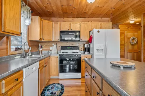 Kitchen - 49 Field Way, Rangeley, ME 04970 photo 4 of 6