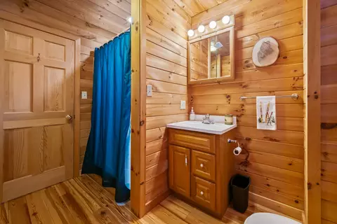Bath - 49 Field Way, Rangeley, ME 04970 photo 1 of 5