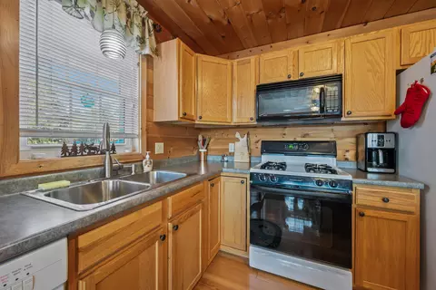 Kitchen - 49 Field Way, Rangeley, ME 04970 photo 5 of 6