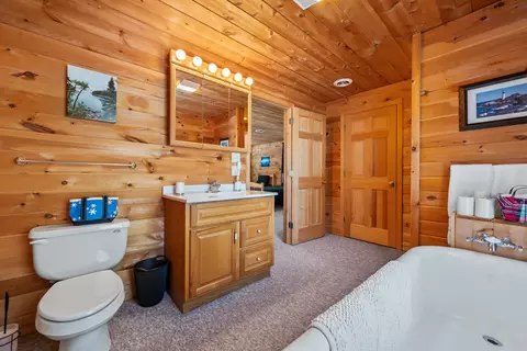 Bath - 49 Field Way, Rangeley, ME 04970 photo 3 of 5