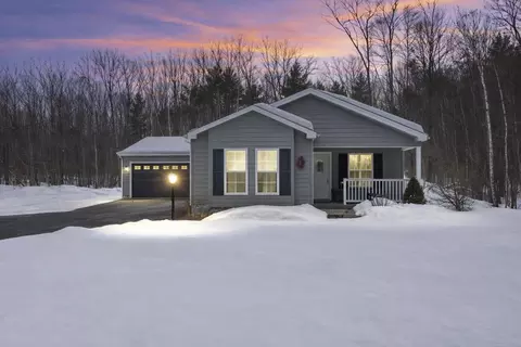 42 Caslyn Dr, Eliot, ME 03903