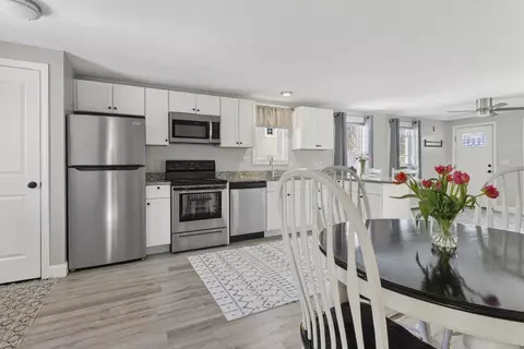 26 King St #1, Westbrook, ME 04092