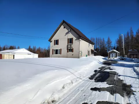 673 Mapleton Rd, Mapleton, ME 04757 photo 3
