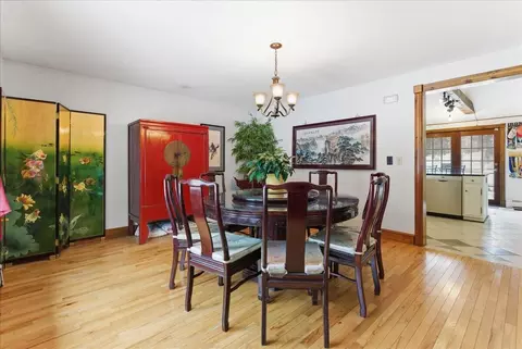 Dining - 376 Main St, Wayne, ME 04284 photo 2 of 4