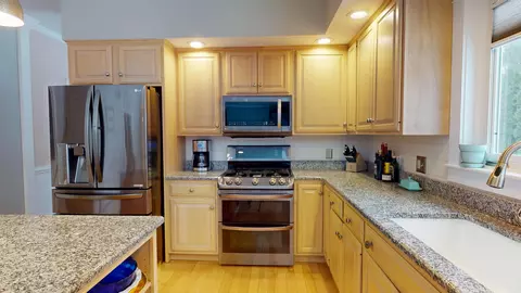 Kitchen - 25 Deer Hill Ln, Hampden, ME 04444 photo 3 of 6