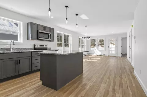 13 Feldspar Ln #7, Cumberland, ME 04021