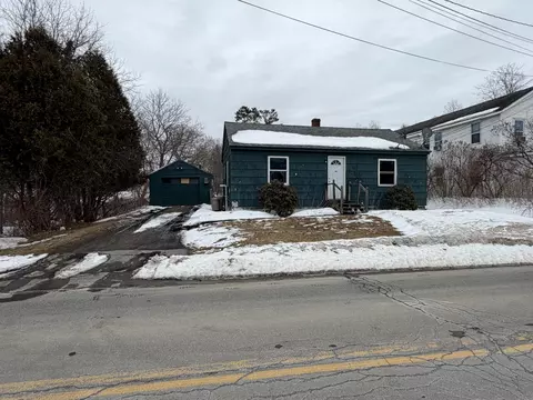 14 Day Rd, Brewer, ME 04412