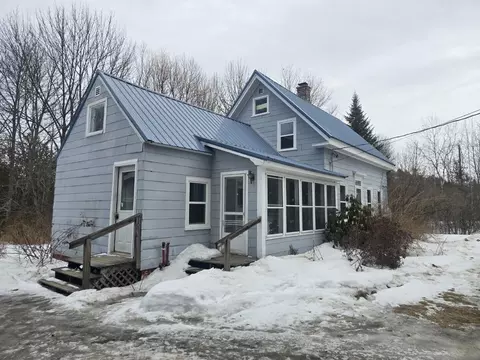 1555 Union St, Bangor, ME 04401